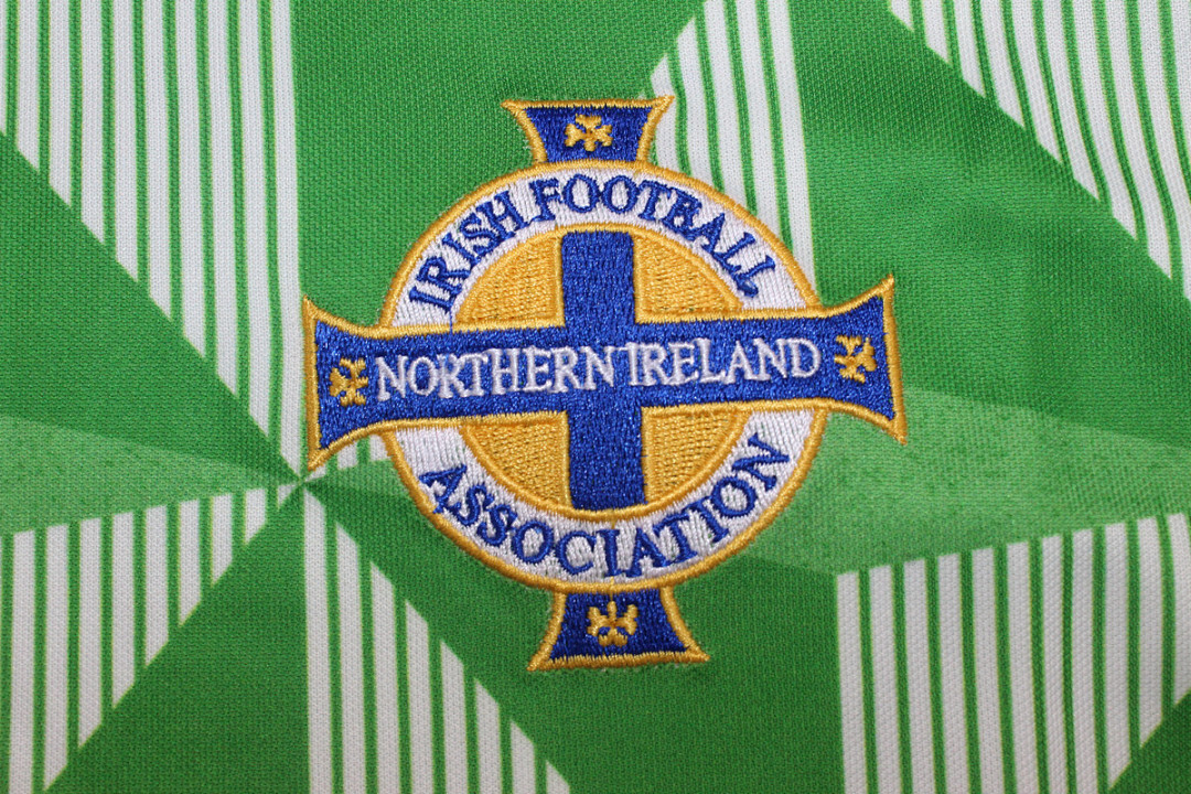 NORTH IRELAND 90-92