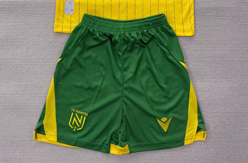 NANTES SHORT