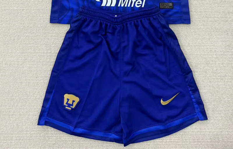 PUMAS SHORT