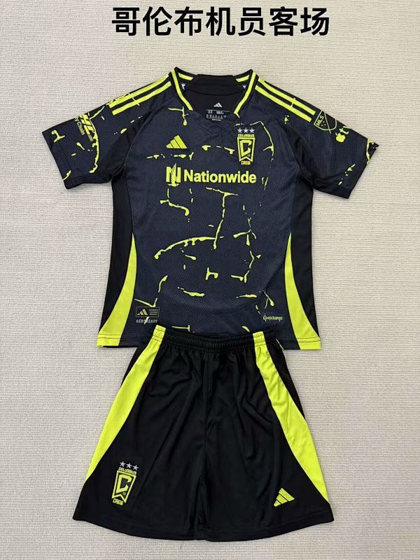 COLUMBUS CREW KID KIT