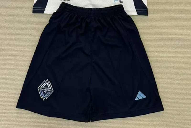 VANCOUVER WHITECAP SHORT