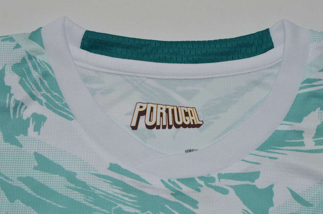 PORTUGAL 26 KID-KITS