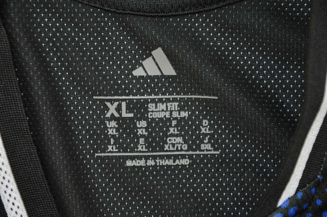 LEEDS UNITED AUTHENTIC