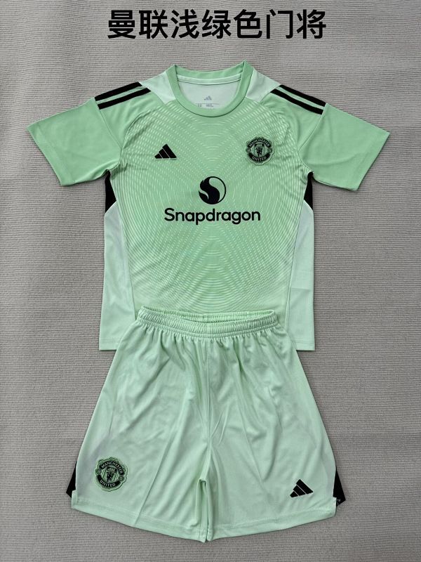 MAN U GK KID KIT